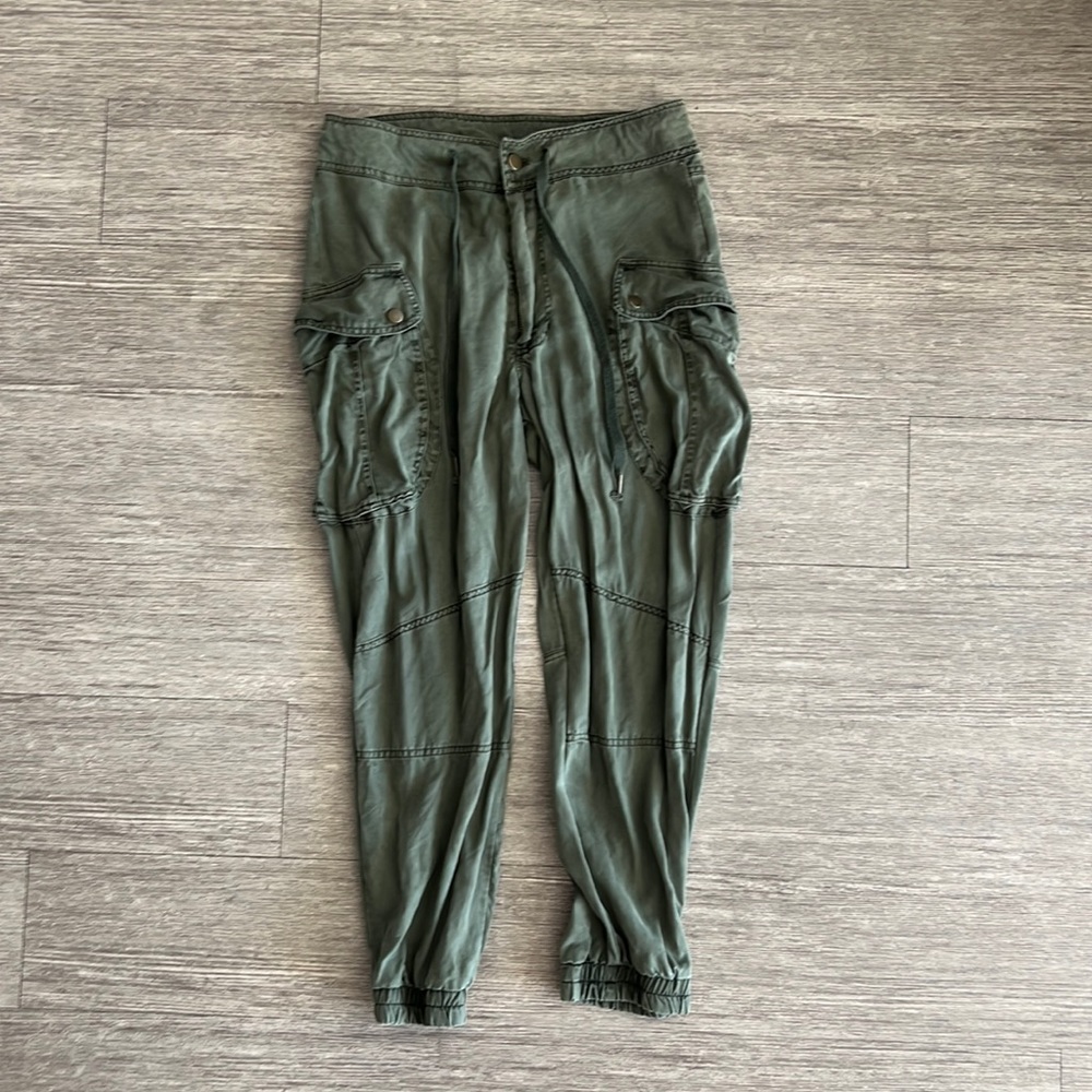 Young Fabulous & Broke High Waist Cargo Joggers Size M